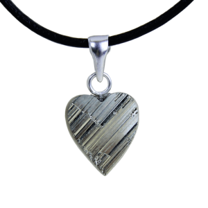Corazón de cristal de pirita